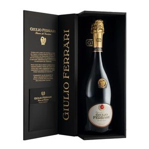 1. Giulio Ferrari Riserva del Fondatore 2015 Ferrari F.lli Lunelli 