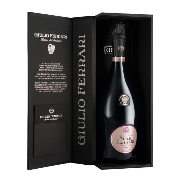 1. Giulio Ferrari Rosé Riserva del Fondatore 2015 Ferrari F.lli Lunelli 